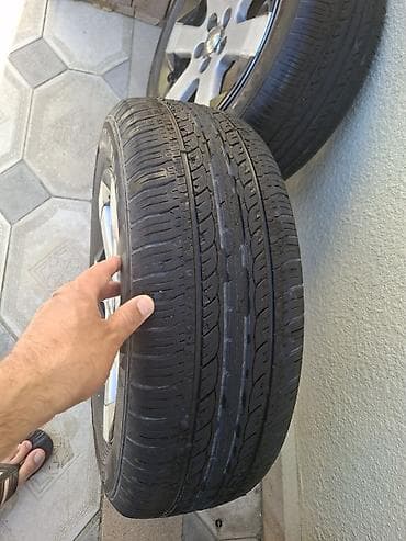 teker 18 type 1: Prius 20 kuza zavod 15lik disk təkərlər satılır.Təkərlərin ölçüləri — 4
