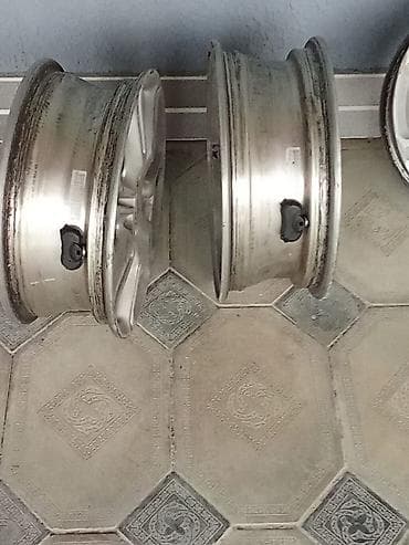 diskilər: Məhsul: Honda orijinal yüngül lehimli (alyumini) disk dəsti – 4 ədəd — 1