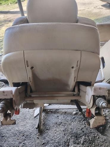 bmw e39 m5: 3 ədəd vita viano zavod dəri arxa oturacaqlar satılır. Qiyməti sonu — 1