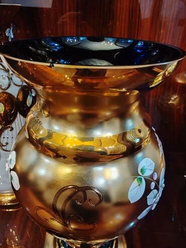 Şamdanlar: Bir vaza, Bogem şüşəsi — 3