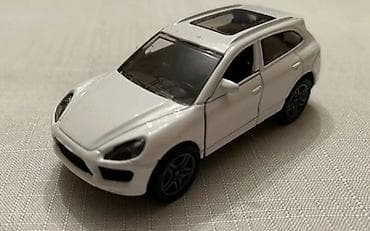 Ağ rəngli oyuncaq miniatür krossover avtomobil modeli - Material