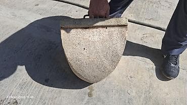 goz muncugu: Mükəmməl su süzür göz yaşı kimi. Gədəbəy Daşı. Gədəbəydə yonulub — 1