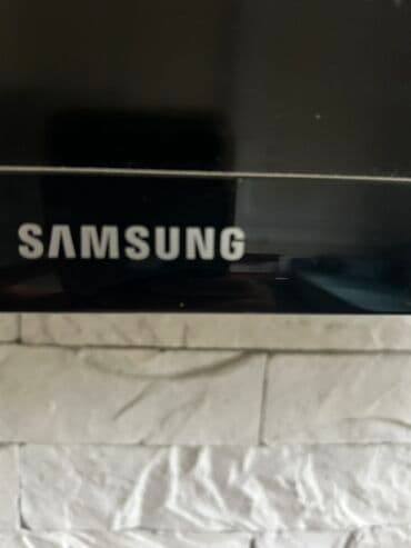 samsung wifi tv 82 ekran: Samsung LED televizor - Ekran diaqonalı təxminən 38/72 (divar üçün — 2