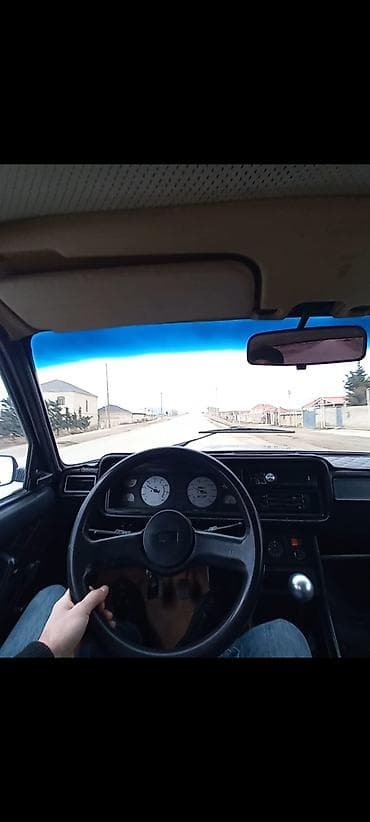 vaz 2121: Lada 2107 sedan - Kuzov: 4 qapılı sedan, boz rəng - Mühərrik — 8