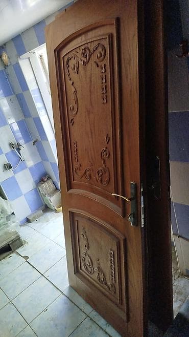 şuşə satışı: Şabalid agacinnan 4 eded otaq qapisi 90/205.1 şüşeli 3 sade. Cercive — 4
