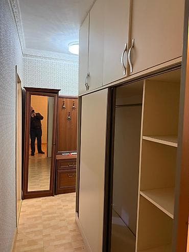 gencede ev: 2 Otaqlı mənzildir. Ev yalnız kirayə verilir ( ailə və yaxud 2 tələbə — 6