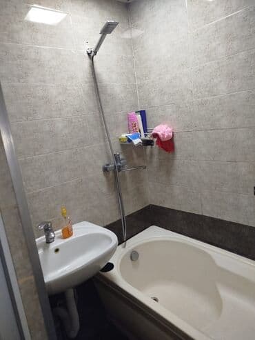 купить бак для воды: 3 otaqlı mənzil (daxili) təqdim olunur: - Geniş, işıqlı otaqlar: hər — 16