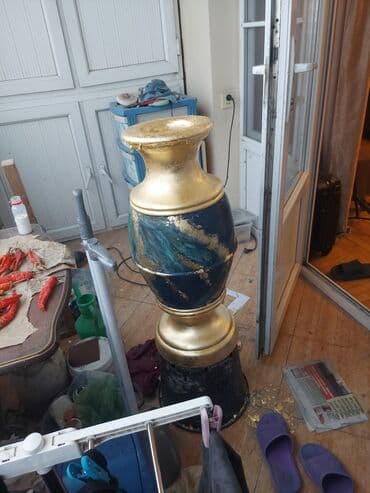 xedice gulu: Bir vaza, Keramika — 6