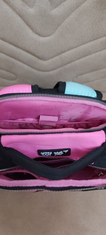 məktəb partası: Mektebli canta — 3