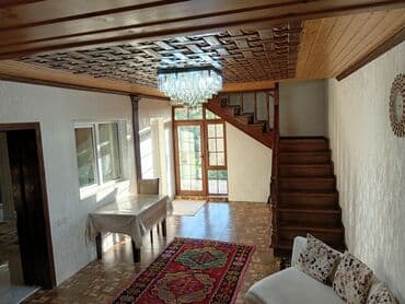 heyet evi kirayə: Köhnə Qafqaz üslubunu müasir rahatlıqla birləşdirən geniş 2 mərtəbəli — 2