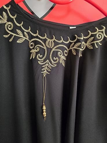 Другая женская одежда: 60 beden Qara rəngli, axıcı kəsimli abaya/kaftan. Yaxası və yanları — 3