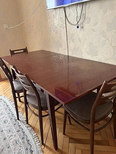 Yemək masası və 4 ədəd stul dəsti - Klassik üslubda, tünd qəhvəyi lalafo.az -da Yemək masası və 4 ədəd stul dəsti - Klassik üslubda, tünd qəhvəyi