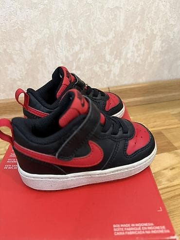 Krossovkalar: Nike original 
В идеальном состоянии
Размер 22
Цена 10 — 4