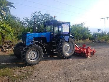 traktor foton: Belarus 1221 traktor + arxa asqılı torpaq frezesi/torpaq yumşaldıcı — 1