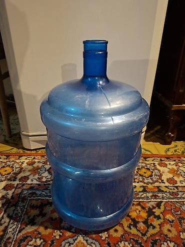vapur 25000: 19 litrlik su qabı satilir - Material: qalın, mavi rəngli plastik. - — 2