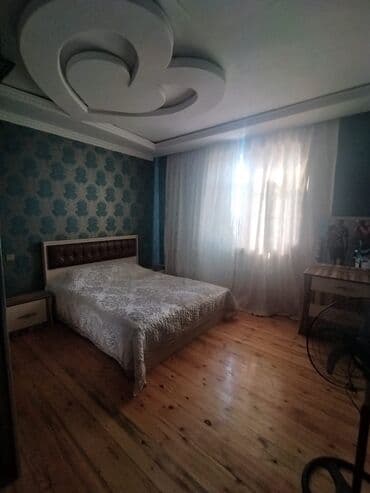 дом на колёсах: 1 mərtəbəli həyət evi - Beton konstruksiyalı, dördslop dam örtüklü — 6