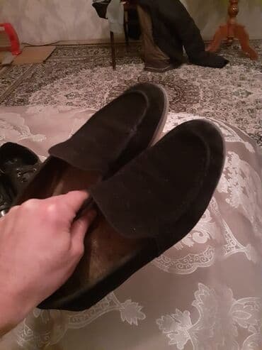 bu kişi штани: Gencede satilir 4cutdu nabuk botinka .zamuj mokasin.deri mokasin — 8