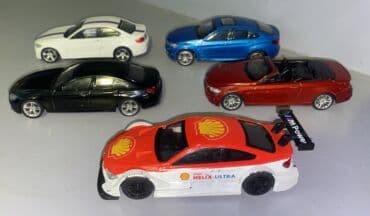 dəmir maşın: 5 əd - 80 azn✅ Oyuncaq dəmir kolleksiya maşınlar Uzunluğu - 11 sm Eni — 1