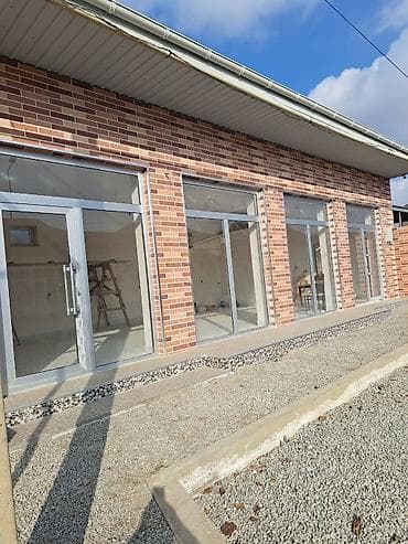 gence emlak satisi: Kommersiya obyekti – geniş vitrinli salon - Şüşə vitrinli ön fasad — 1