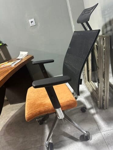 кресло для компьютера: С колесиками, Рукояти регулируются, Ткань — 3