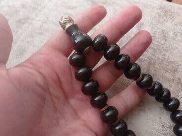 qaralmayan bijuteriya: Qara rəngdə olan rbanit və katib işləməli 33 ədəd yuvarlaq muncuqdan — 3