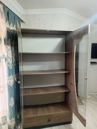 Mağaza arabaları: Şüşəli dolab vitrini — 3