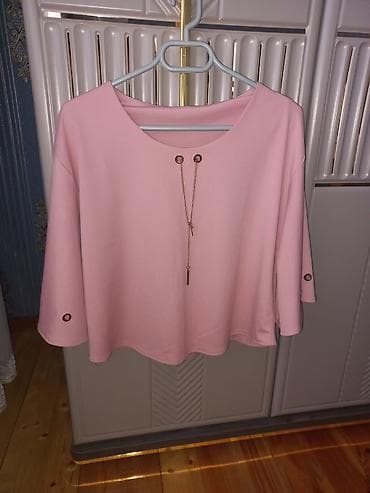 masin bezeyi: Çəhrayı rəngdə, qısa qollu, bəzəkli boyunbağı olan bluz. Bluzun — 1