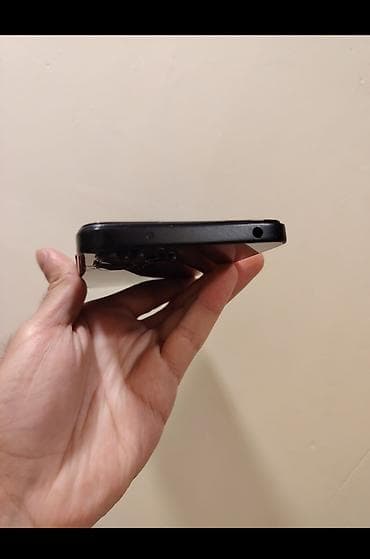 redmi note 12 islenmis: Redmi 12, 256 GB, rəng - Qara, Face ID, Barmaq izi, İki sim kartlı — 8