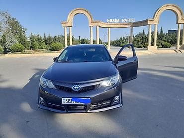 turbo.az yeni avtomobiller: Toyota Camry SE sedan - Korpus: sedan, qrafit/boz rəng - — 2