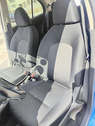 1997 nissan sunny: Nissan March: 1.2 l | 2011 il Hetçbek — 9