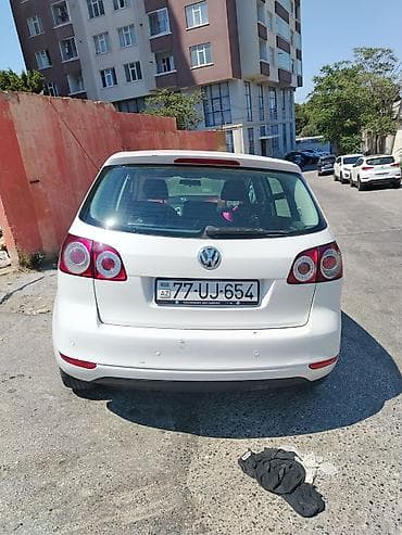 velosiped diski: Volkswagen Golf Plus, ağ rəng, 5 qapılı hatchback/minivan tərzi kuzov — 3