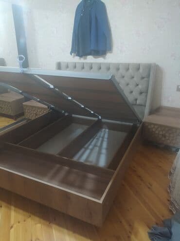 купить кровать: Двуспальная кровать, Шкаф, Трюмо, 2 тумбы, Турция, Б/у — 2