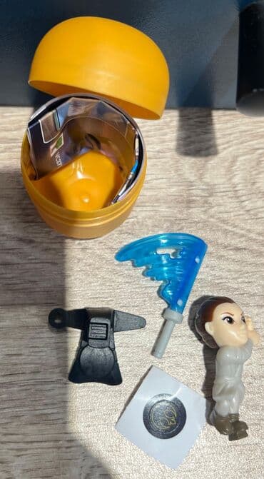 çeşki satışı: Star Wars fiqurları hər biri 3 manata satılır. Звёздные Войны Фигурки — 4