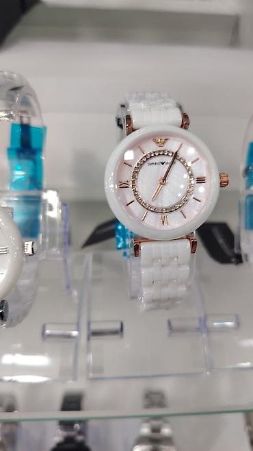 armani canta: Emporio Armani qadın saatları – zərif keramika kolleksiyası • Korpus — 8