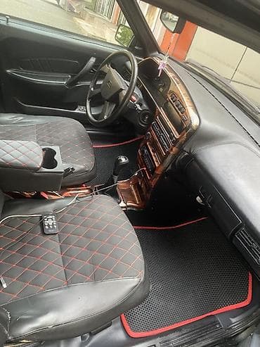 e 3 2: VAZ (LADA) 2115: 1.6 l | 2010 il Sedan — 4