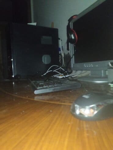 Stolüstü kompüter dəsti Tərkibi: - Sistem bloku (standart ATX korpus)