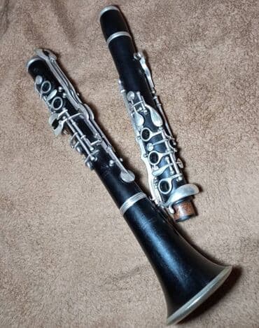 Саксофоны: A Klarnet ağac 5 açki İdeal Vəziyyətdədir Əla tembirdədir Gəlib — 1