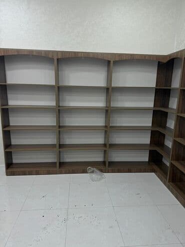 Lincoln: Şərab evi üçün polkalar və kassa stolu
Qiymətdə razılaşmaq mümkündür — 1