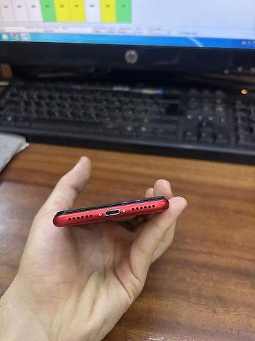 apple watch 1: IPhone 8, 256 GB, Qırmızı, Barmaq izi — 6