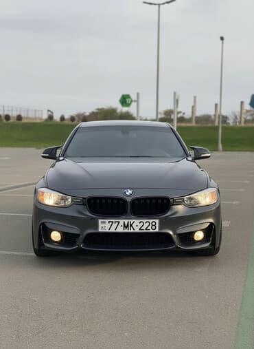 BMW 3 series: 2 l | 2015 il Sedan