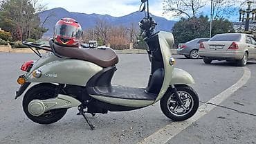 panel vurmaq: Retro üslublu şəhər skuterı – VS2 modeli - Gözoxşayan klassik dizayn — 2