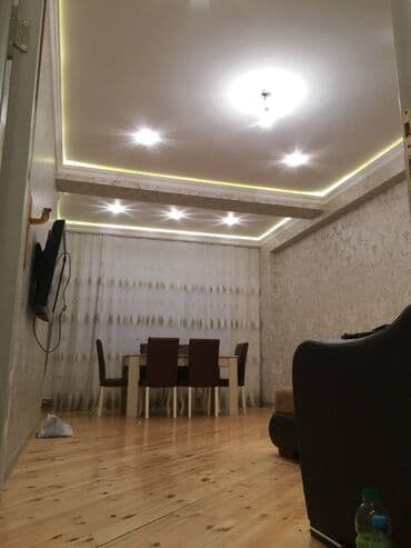 8 mikrorayon: 6 ci mikrorayonda, Zerife Eliyeva adina goz klinikasiyla — 7