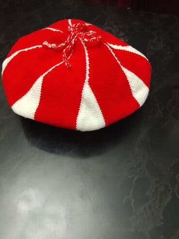 qadın paltarı: Qırmızı-ağ zolaqlı toxunma beret - Dizayn: Qırmızı və ağ rəngli — 4