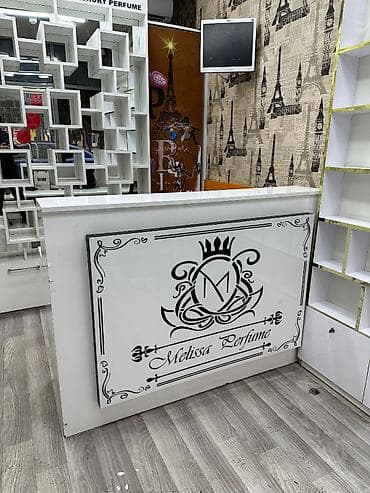 Avadanlığın icarəsi: Mağaza avadanlığı paketi – vitrinqabinetlər və kasssa masası Tərkib — 5