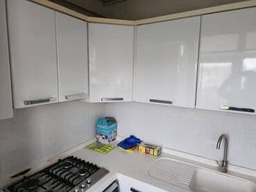 sarayda kiraye: Nəsimi rayonu,20 Yanvar metrosu çıxışı.5 mərtəbəli binanın,5-ci — 5