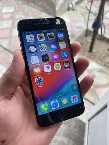 IPhone 6, 16 GB, Gümüşü, Qırıq lalafo.az -da IPhone 6, 16 GB, Gümüşü, Qırıq