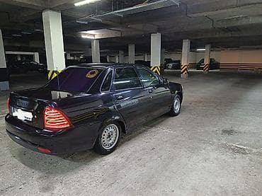 mersedes e 240: Avtomobil: Qara rəngli sedan Təsvir: - Kuzov: Qara, dörd qapılı — 5