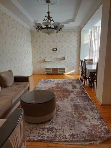 ehmedlide ev: Mənzil kirayə verilir. Ev Xalqlar ile Ehmedli metrosunun ortasinda — 15