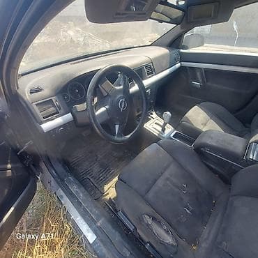 bmw m3 e92: Opel Vectra C Caravan (universal) – qara rəng Xüsusiyyətlər: - — 6