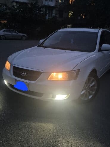 mercedes vito van: Hyundai Sonata sedan – ağ rəng, 4 qapı, aqressiv ön dizayn və zərif — 2